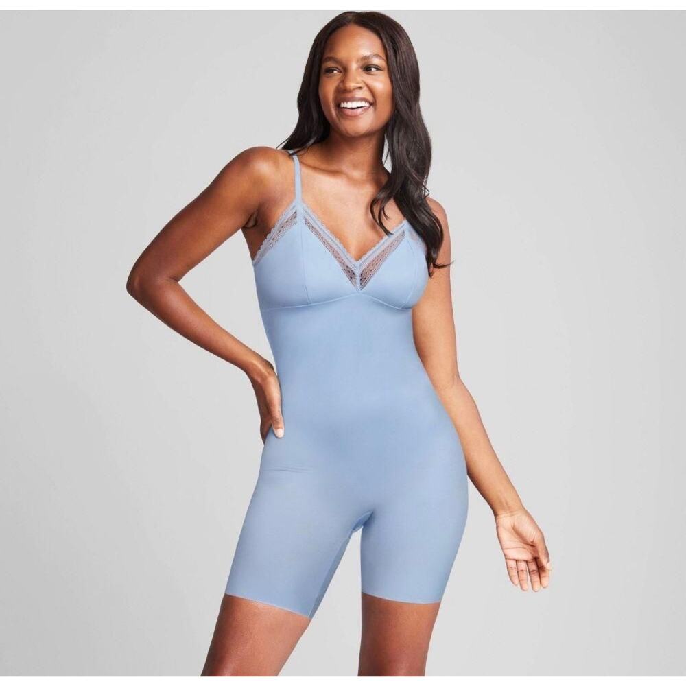 ASSETS BY SPANX Shape-wear XL Mid-Thigh Bodysuit Lace Trim Open Gusset Shaping